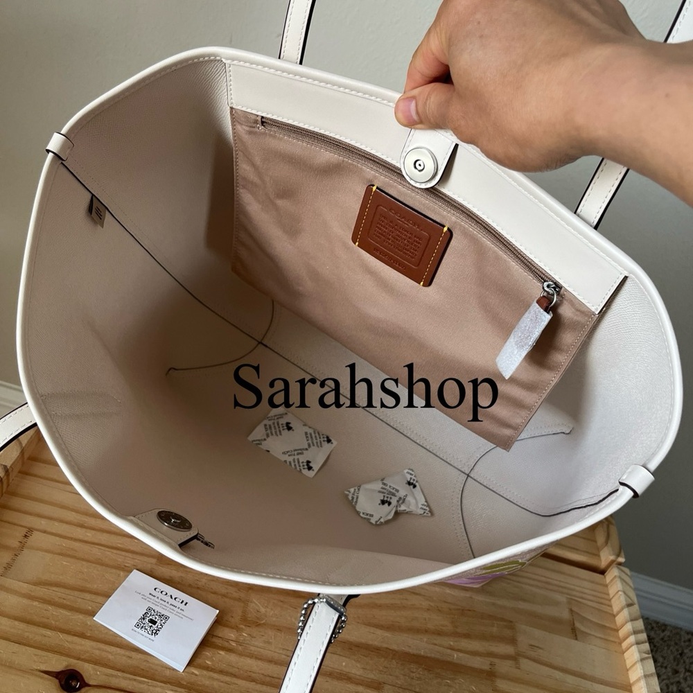 ✅Coach City Tote In Signature Floral - Picture 10 of 13